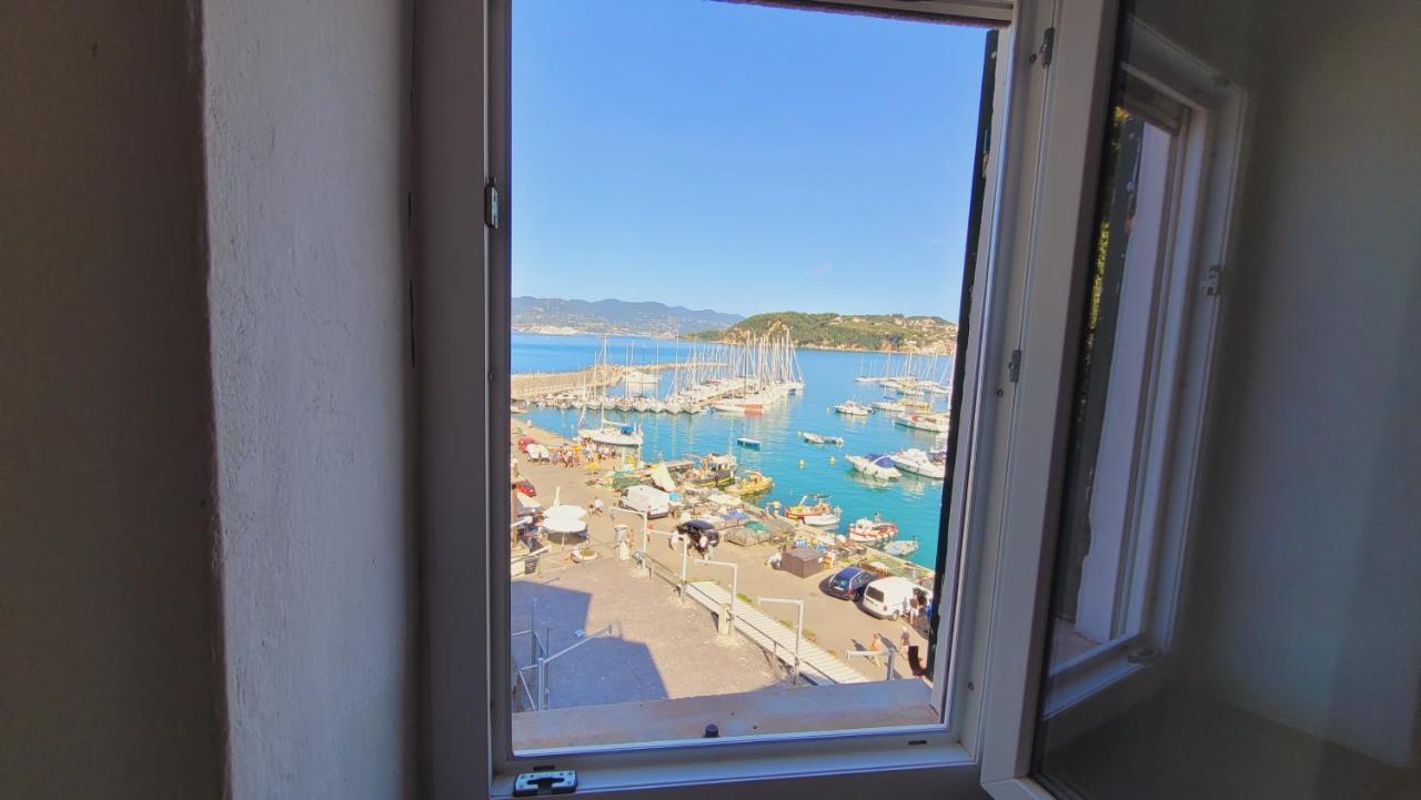 L'Arpara Casa Al Molo Dal Mare Al Castello Lerici Exterior photo